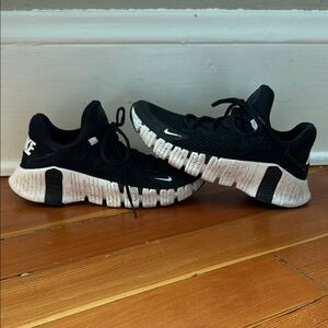 Nike Women’s Metcon in Black Size US 7.5